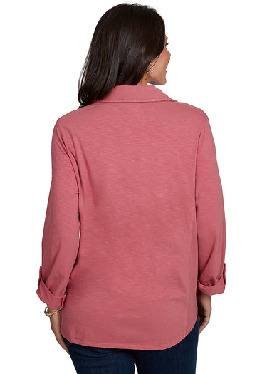 TOP *PETITE* ROSE GARMENT WASHED W/POCKETS
