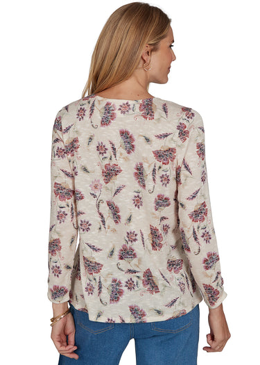 TOP *PLUS* PARCHMENT VNECK TOSSED BOTANICAL