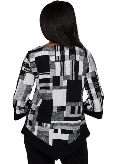 TOP *PETITE* BLACK WHITE GEO COLORBLOCK