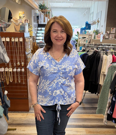 TOP PLUS REESE FLORAL CENTER TIE