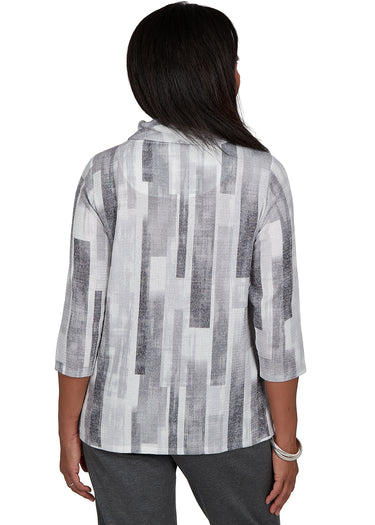 TOP *PETITE* GRAY NOVELTY BRUSHSTROKE