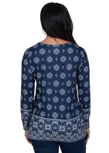 TOP *PETITE* NAVY MULTI SCOOP NECK BRACELET SLEEVES