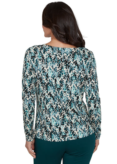 TOP *PLUS* CREAM MULTI OVERLAPPED V NECK