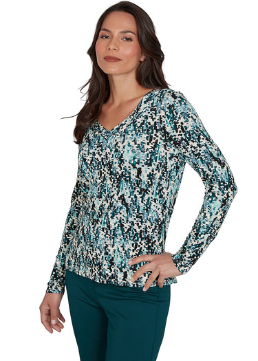 TOP *PLUS* CREAM MULTI OVERLAPPED V NECK