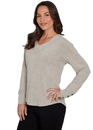TOP *MISSY* CREAM LONG SLEEVE VNECK HATCHI WITH BUTTON DETAILS