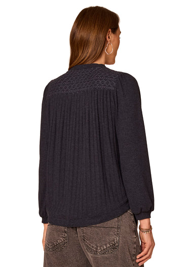 TOP *PLUS* HEATHER NAVY MIX MEDIA W/EMBROIDWERY DETAIL