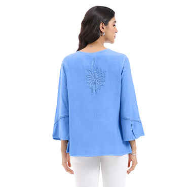 TOP MISSY BIRIDIE ACID WASH EMB DETAIL 3/4 SLEEVE