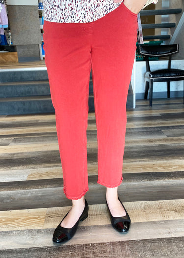 JEAN *MISSY* 5 POCKET GARMENT DYED 27" PULL ON