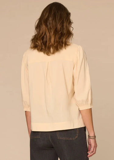 TOP *MISSY* MACADEMIA EMBROIDERED HALF PLACKET